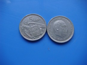 Moneda 5 PESETAS 1957 estrella 75, Franco, con calidad MBC