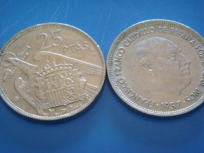 Moneda 25 PESETAS 1957 estrella 69, Franco, con calidad MBC