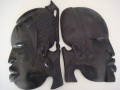 2 Máscaras africanas en madera noble negra africana