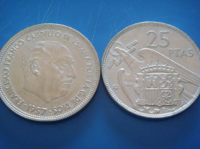 Moneda 25 PESETAS 1957 estrella 64, Franco, con calidad MBC