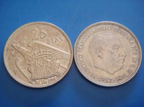 Moneda 25 PESETAS 1957 estrella 72, Franco, con calidad MBC
